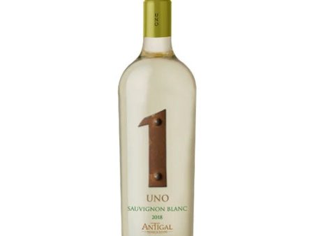 Antigal Uno Sauvignon Blanc - 750ML For Discount